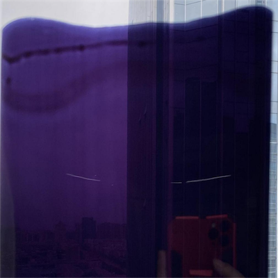 Highly transparent blue-phase black PBK7 CAB pigment chips